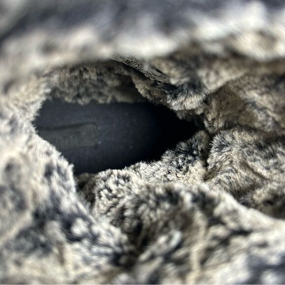 Nike Golkana Black Faux Fur Lined Warm Winter Slip On Boot Shoe Women’s Size 8 - Picture 9 of 10